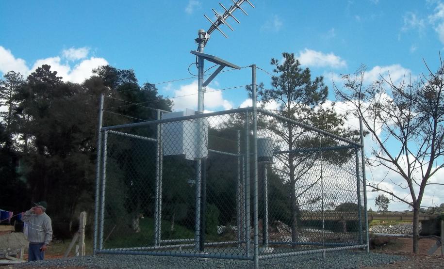 A Rede Paranaense de Monitoramento Hidrometereológico (REPAMH) disponibilizará em breve dados, em tempo real, das previsões meteorológicas, do monitoramento do nível dos rios em todas as bacias hidrográficas do Paraná e da quantidade de chuva. Na foto estação Ponte Umbarazinho_Rio Iguaçu. Foto: Divulgação