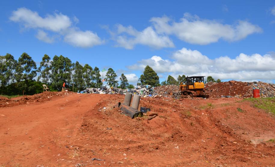 Técnicos da Agência Francesa de Desenvolvimento visitam Paranavaí para conhecer e avaliar projetos relacionados ao tratamento de resíduos sólidos.Foto: Carlito Lustosa/SEMA