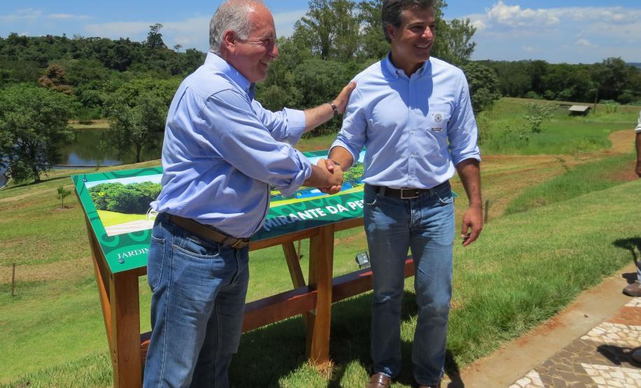 Richa entrega estruturas de educação ambiental ao Jardim Botânico de Londrina