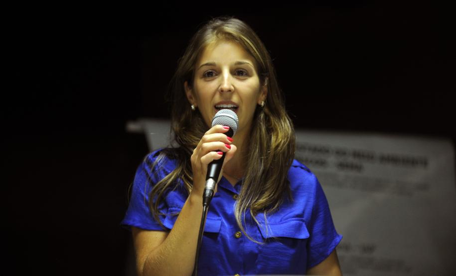 Secretário do Meio Ambiente, Luiz Eduardo Cheida acompanhado pela Desembargadora do Tribunal de Justiça Joeci Camargo Machado, representante do CREA-Pr., Antonio Borges dos Reis e representante do PV - Partido Verde, Maria Leticia Fagundes, entrega Prêmio Mãe Natureza para Leila Grabowski do Colégio Estadual São Mateus do Sul.Curitiba, 11/03/2014Foto: Ricardo Almeida / ANPr