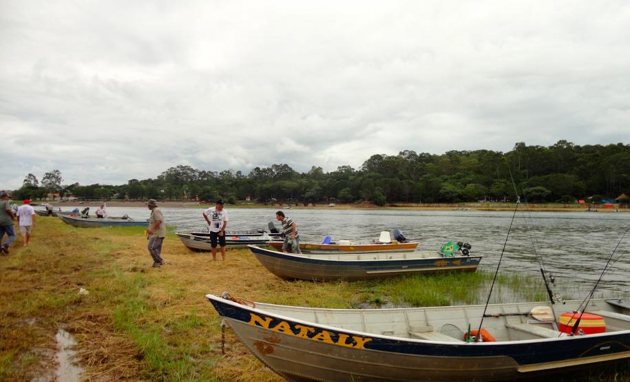 Paraná proíbe pesca com rede em reservatórios e represas em todo Estado Paraná proíbe pesca com rede em reservatórios e represas em todo Estado