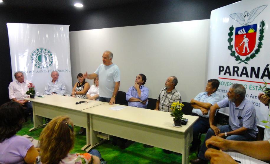Jardim Botânico de Londrina ganha Programa de Voluntariado O secretário estadual do Meio Ambiente e Recursos Hídricos, Luiz Eduardo Cheida, lança em Londrina, o Programa do Voluntariado do Jardim Botânico. Londrina, 02/04/2014.Foto: Nalun Lorençon