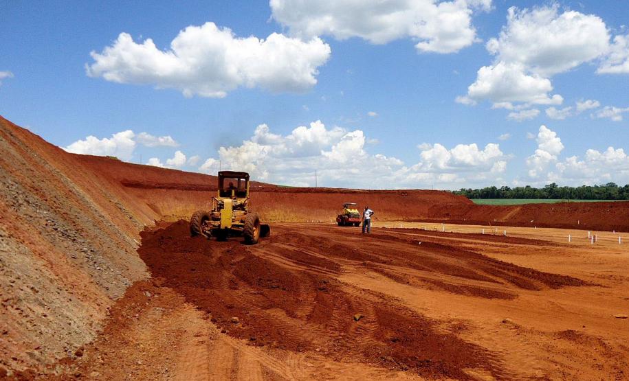 A Fomento Paraná – instituição financeira de desenvolvimento pertencente ao Governo do Estado – vai financiar a elaboração de projetos de aterros sanitários e outras soluções para gestão de resÃduos sólidos nos municÃpios.Foto: Divulgaçã A Fomento Paraná ? instituição financeira de desenvolvimento pertencente ao Governo do Estado ? vai financiar a elaboração de projetos de aterros sanitários e outras soluções para gestão de resíduos sólidos nos municípios.