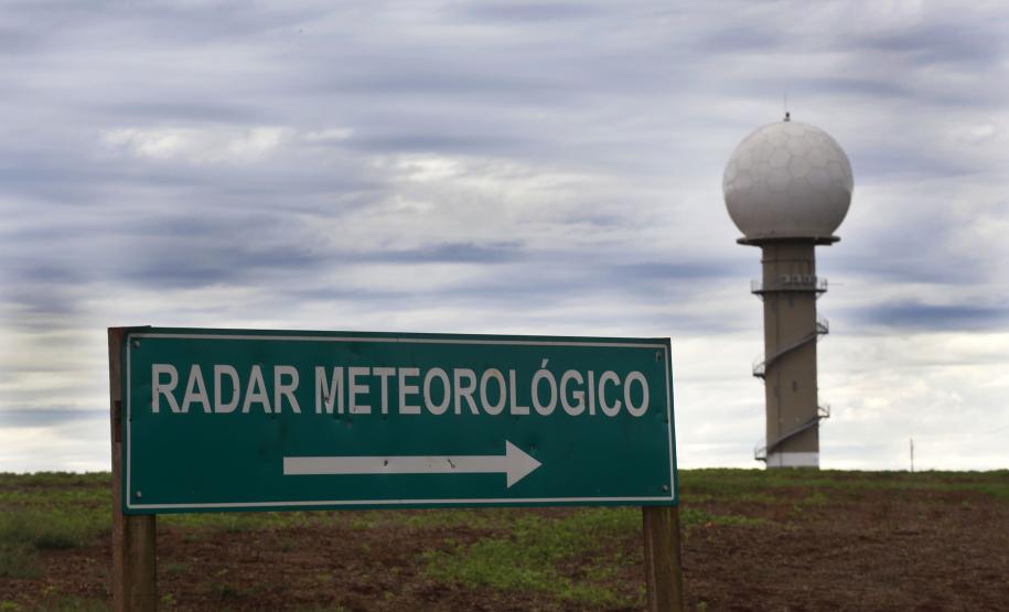 Radar Meteorológico de alta tecnologia, instalado em Cascavel, região oeste do Paraná.Cascavel, 10-04-14.Foto: Arnaldo Alves / ANPr. Radar Meteorológico de alta tecnologia, instalado em Cascavel, região oeste do Paraná.Cascavel, 10-04-14.Foto: Arnaldo Alves / ANPr.