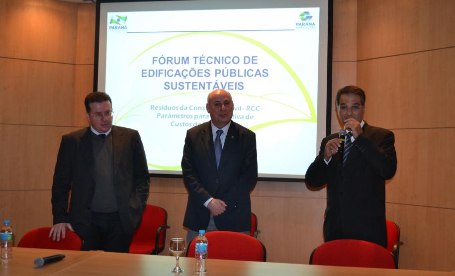 Governo do Paraná vai apoiar construtoras a reduzirem e darem destinação correta a resíduos de obras públicas