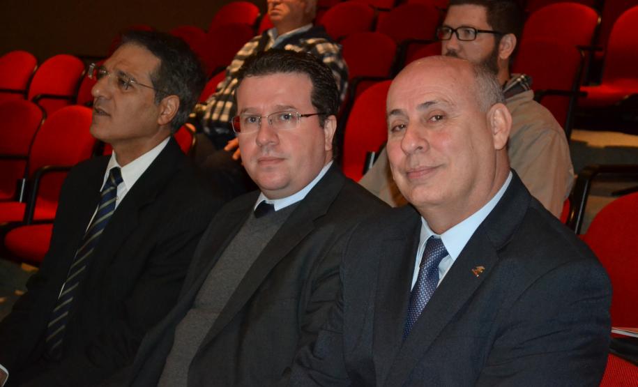 Governo do Paraná vai apoiar construtoras a reduzirem e darem destinação correta a resíduos de obras públicas