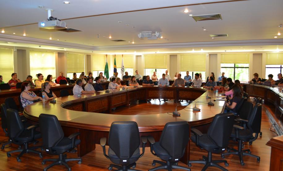 Governo e indústria discutem plano de Logística Reversa dos Medicamentos