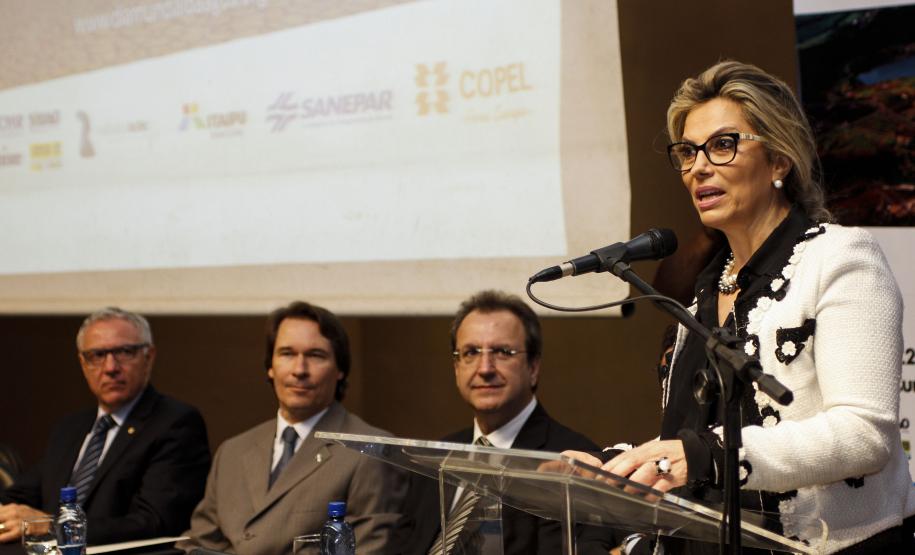 Paraná irá revitalizar o Rio Iguaçu, diz Cida em evento do Dia Mundial da Água A vice-governadora Cida Borghetti durante abertura do Dia Mundial da Água, na Fiep