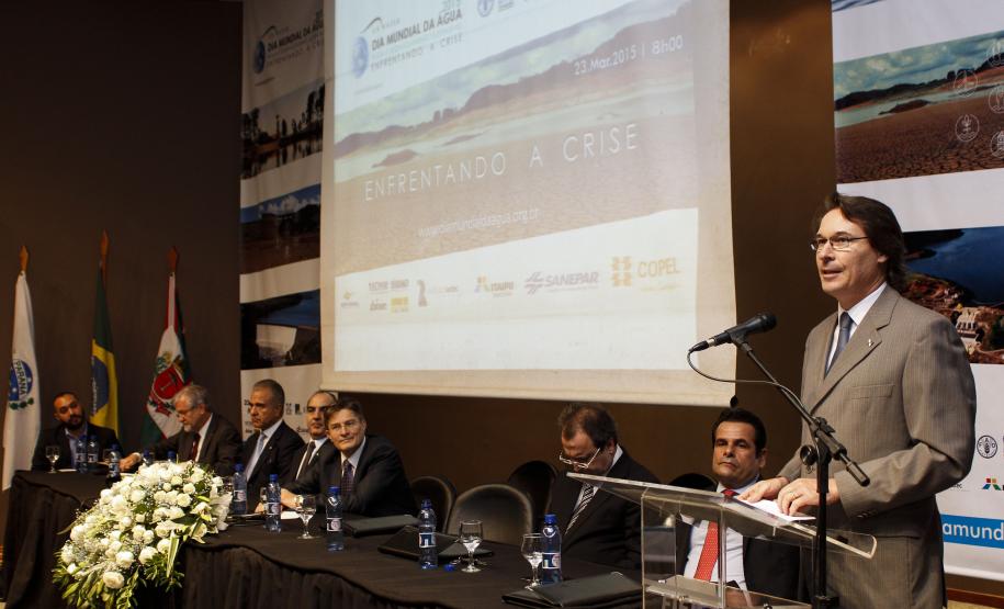 Paraná irá revitalizar o Rio Iguaçu, diz Cida em evento do Dia Mundial da Água O secretário estadual do Meio Ambiente e Recursos Hídricos, Ricardo José Soavinski, participa da abertura do Dia Mundial da Água, na Fiep. Curitiba, 23/03/2015. Foto: Pedro Ribas/ANPr