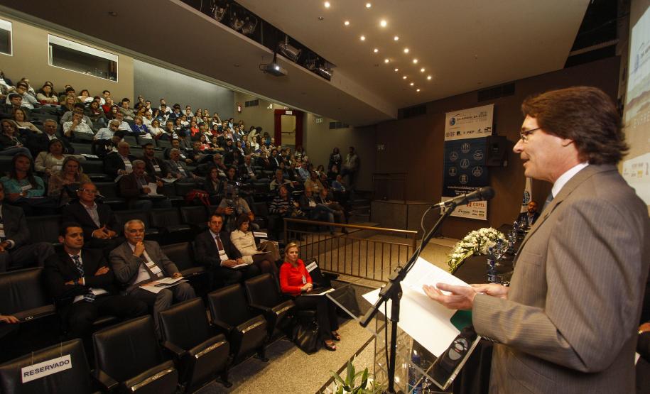 Paraná irá revitalizar o Rio Iguaçu, diz Cida em evento do Dia Mundial da Água O secretário estadual do Meio Ambiente e Recursos Hídricos, Ricardo José Soavinski, participa da abertura do Dia Mundial da Água, na Fiep. Curitiba, 23/03/2015. Foto: Pedro Ribas/ANPr
