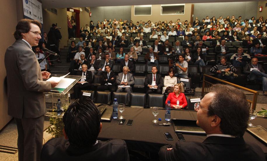 Paraná irá revitalizar o Rio Iguaçu, diz Cida em evento do Dia Mundial da Água O secretário estadual do Meio Ambiente e Recursos Hídricos, Ricardo José Soavinski, participa da abertura do Dia Mundial da Água, na Fiep. Curitiba, 23/03/2015. Foto: Pedro Ribas/ANPr