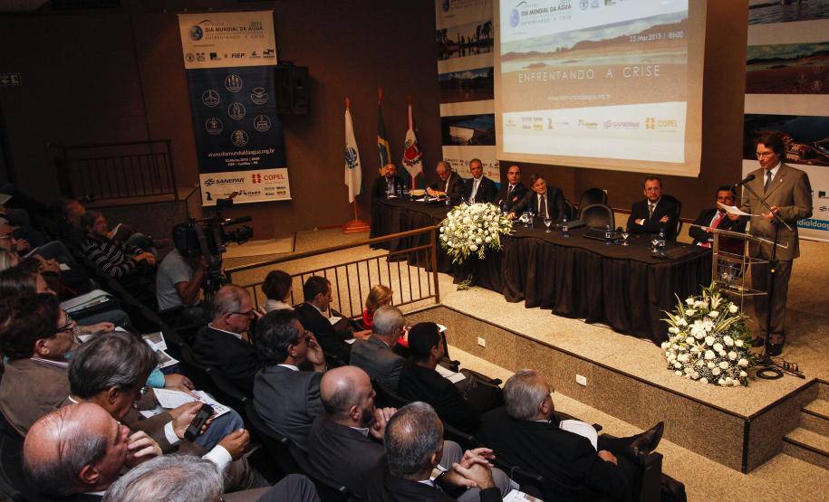 Paraná irá revitalizar o Rio Iguaçu, diz Cida em evento do Dia Mundial da Água O secretário estadual do Meio Ambiente e Recursos Hídricos, Ricardo José Soavinski, participa da abertura do Dia Mundial da Água, na Fiep. Curitiba, 23/03/2015. Foto: Pedro Ribas/ANPr