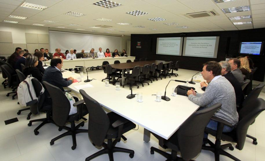 Secretário estadual do Meio Ambiente, Ricardo Soavinski, coordena reunião do Projeto PSA ( Pagamento por Serviços Ambientais) no Estado do Paraná.Curitiba, 08/04/2015.Foto: José Gomercindo/ANPr