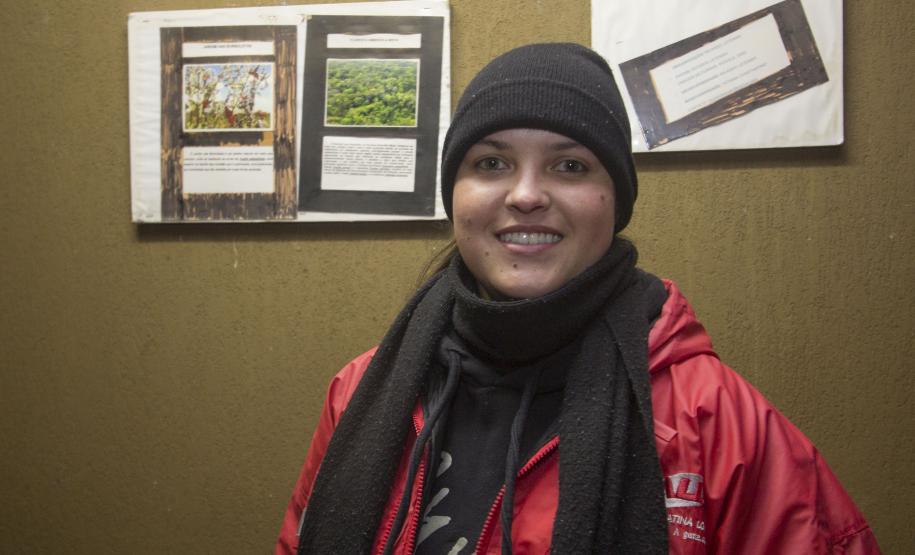 Caminhada da Lua Cheia propicia novas percepções do Parque Estadual de Vila Velha Passeio noturno no Parque Estadual da Vilha Velha. Na foto, Milena Ballão. Ponta Grossa, 30/05/2015. Foto: Pedro Ribas/ANPr