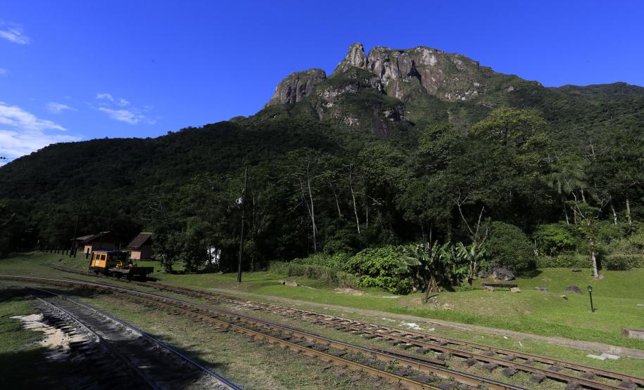 GOVERNO LANÇA PARQUES DO PARANÁ PARA ESTIMULAR TURISMO SUSTENTÁVEL. O governador Beto Richa lançou nesta quarta-feira (10), no Parque Estadual Pico Marumbi, o projeto Parques do Paraná