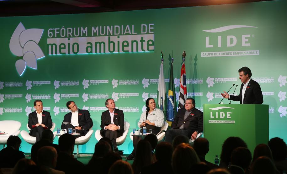 Governador Beto Richa participa da abertura do 6º Fórum Mundial de Meio Ambiente, em Foz do Iguaçu, no Oeste do Paraná.Foz do Iguaçu, 25/06/2015.Foto: Orlando Kissner /ANPr