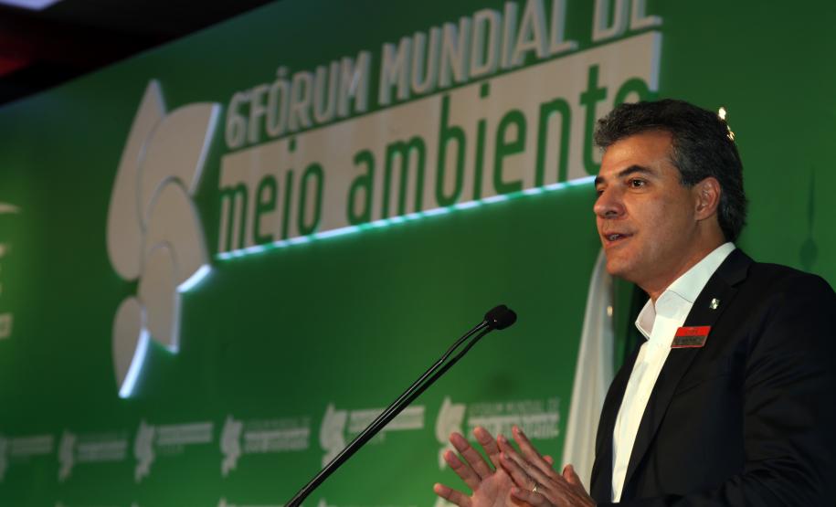 Governador Beto Richa participa da abertura do 6º Fórum Mundial de Meio Ambiente, em Foz do Iguaçu, no Oeste do Paraná.Foz do Iguaçu, 25/06/2015.Foto: Orlando Kissner /ANPr
