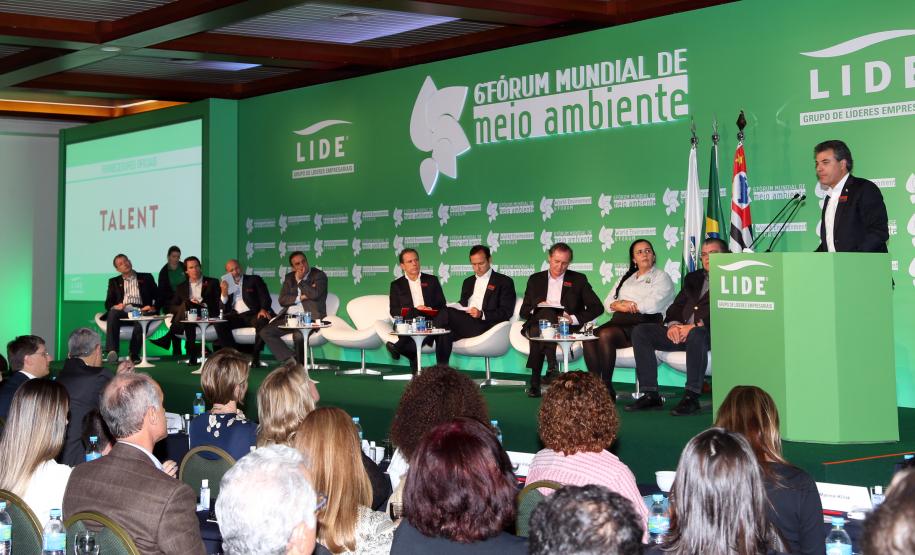 Governador Beto Richa participa da abertura do 6º Fórum Mundial de Meio Ambiente, em Foz do Iguaçu, no Oeste do Paraná.Foz do Iguaçu, 25/06/2015.Foto: Orlando Kissner /ANPr