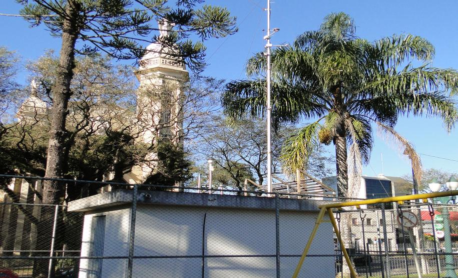 Estação de monitoramento do ar da Praça Ouvidor Pardinho, em Curitiba.Foto: IAP