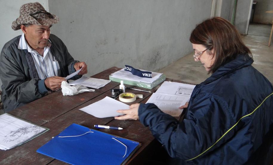 Cerca de 250 famílias de pequenos produtores rurais da localidade de Taquaral, na divisa entre os municípios de Itaperuçu e Rio Branco do Sul, serão beneficiadas com a regularização de suas propriedades.Foto: ITCG