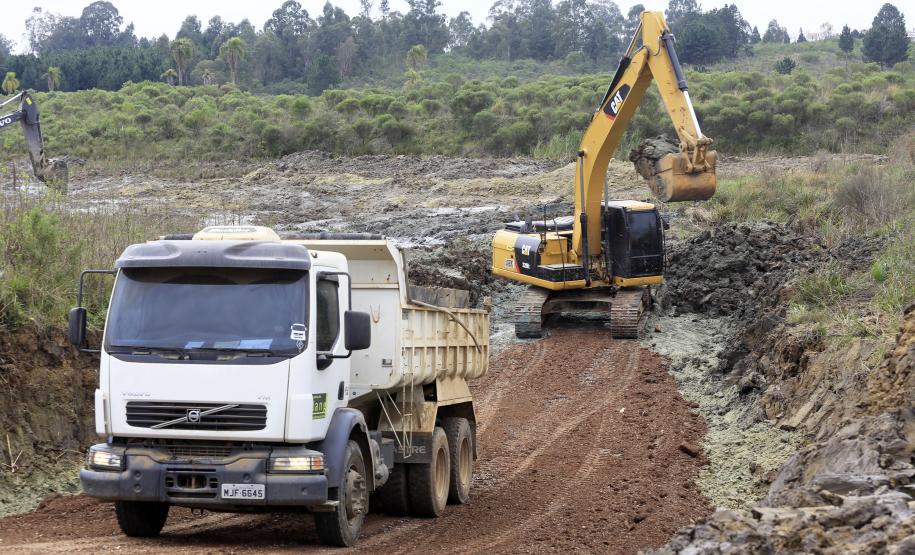 Obras do Parque Palmital, em Pinhais.Pinhais, -05-08-15.Foto: Arnaldo Alves / ANPr.