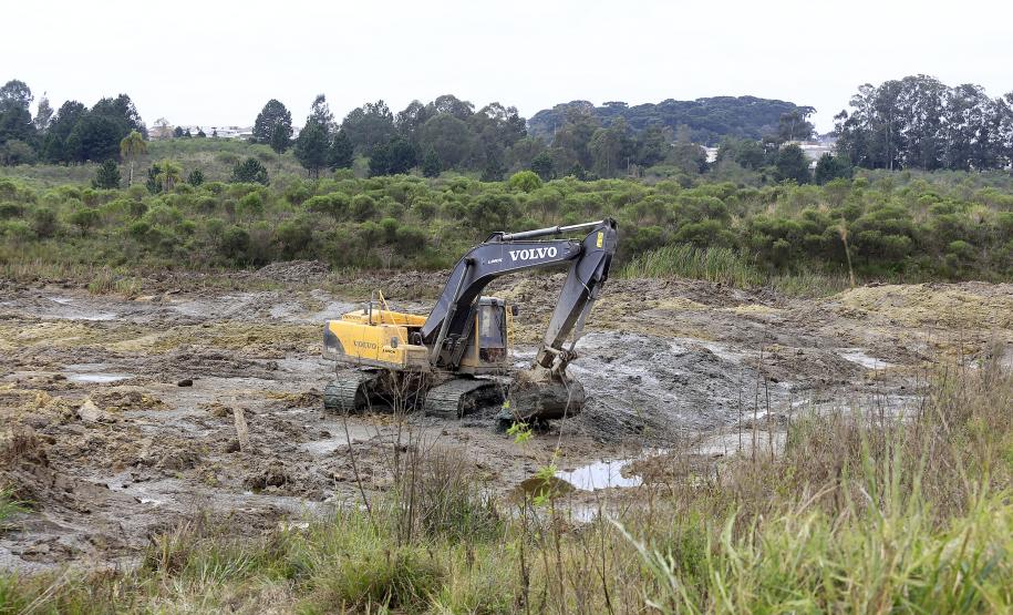 Obras do Parque Palmital, em Pinhais.Pinhais, -05-08-15.Foto: Arnaldo Alves / ANPr.