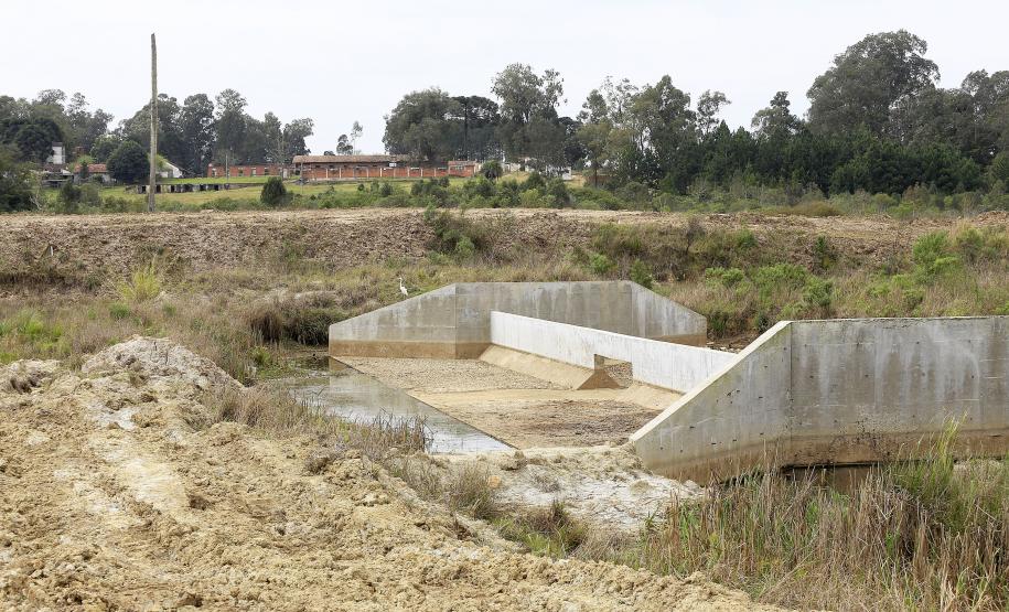 Obras do Parque Palmital, em Pinhais.Pinhais, -05-08-15.Foto: Arnaldo Alves / ANPr.