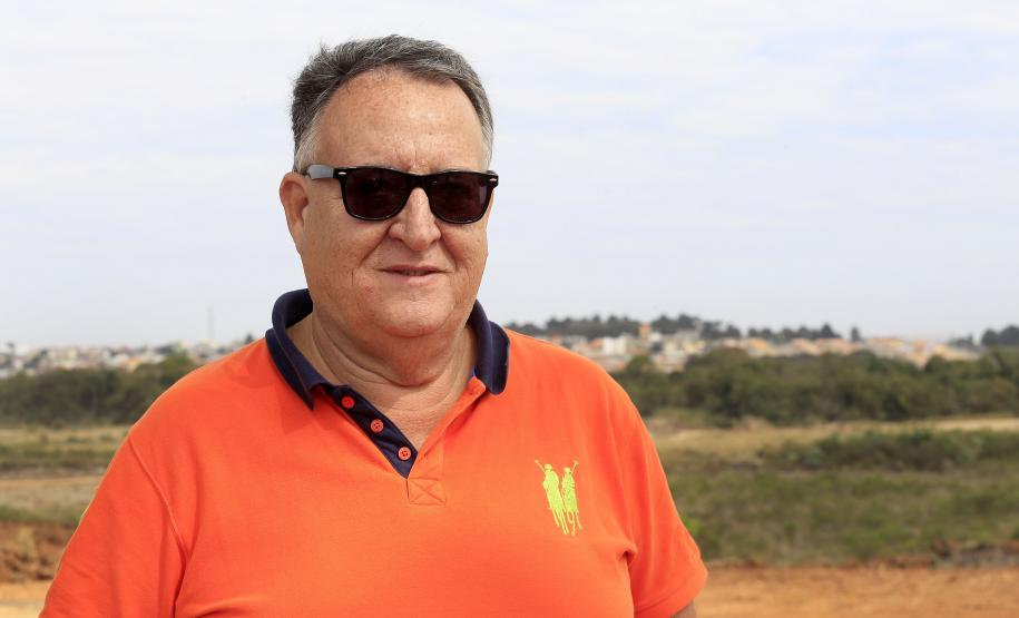 Obras do Parque Palmital, em Pinhais. N/F: Alcione Pacheco, engenheiro do Instituto das Águas, responsável pelas obras do parque.Pinhais, -05-08-15.Foto: Arnaldo Alves / ANPr.