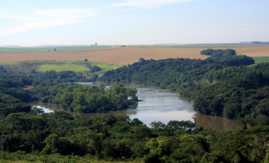 O Governo do Estado vai premiar os produtores rurais que adotarem, efetivamente, boas práticas de uso e manejo sustentável de solos no Paraná.Foto: ANPr