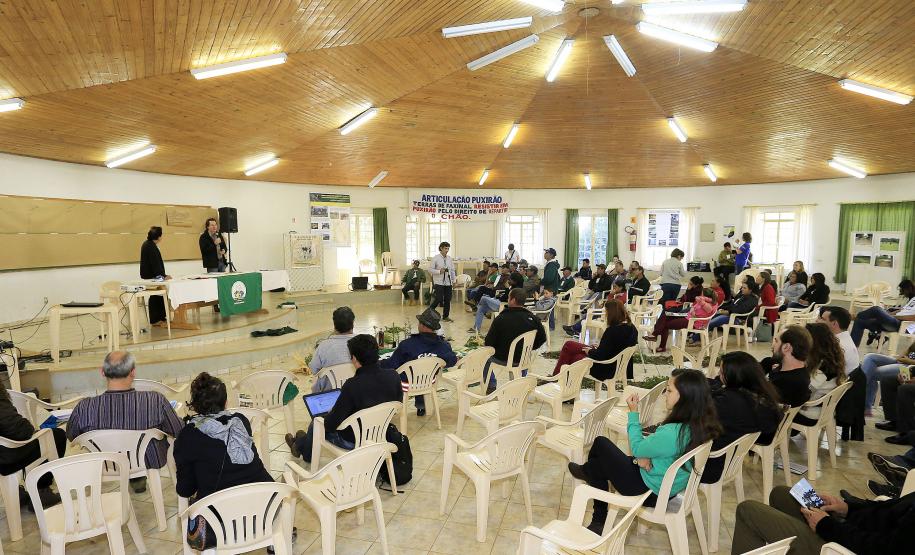 O secretário do Meio Ambiênte e Recursos Hídricos, Ricardo Soavinski, esteve reunido com Faxinalenses de Guarapuava e região.Guarapuava, 22-08-15.Foto: Arnaldo Alves / ANPr.
