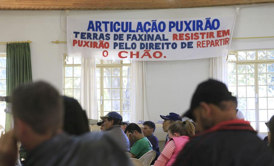 O secretário do Meio Ambiênte e Recursos Hídricos, Ricardo Soavinski, esteve reunido com Faxinalenses de Guarapuava e região.Guarapuava, 22-08-15.Foto: Arnaldo Alves / ANPr.