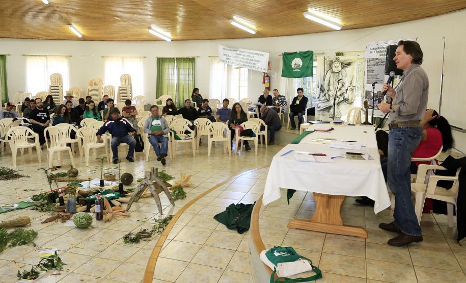 O secretário do Meio Ambiênte e Recursos Hídricos, Ricardo Soavinski, esteve reunido com Faxinalenses de Guarapuava e região.Guarapuava, 22-08-15.Foto: Arnaldo Alves / ANPr.