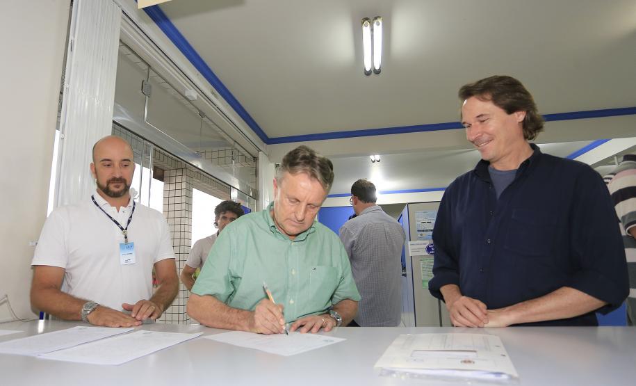 Secretário do Meio Ambiente, Ricardo Soavinski, visita Unidades de Conservação e assina o termo de recebimento da área, em Prudentópolis.Prudentópolis, 08/10/2015.Foto: Arnaldo Alves/ANPr
