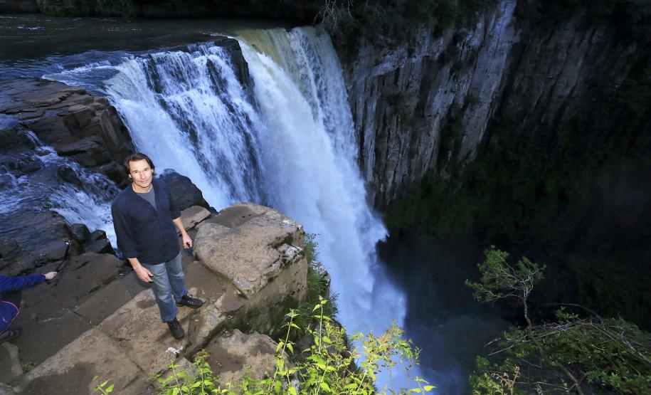 Monumento Estadual Salto São João, em Prudentópolis. N/F: secretário do Meio Ambiente e Recursos Hídricos, Ricardo Soavinski e Guilherme Vasconcellos, Diretor de Unidade de Conservação do IAP.Prudentópolis, 08-10-15.Foto: Arnaldo Alves / ANPr.