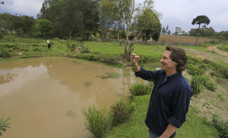 Secretário do Meio Ambiente e Recursos Hídricos, Ricardo Soavinski, visita o Faxinal Taquari, em Rio Azul.Rio Azul, 08-10-15Foto: Arnaldo Alves / ANPr.