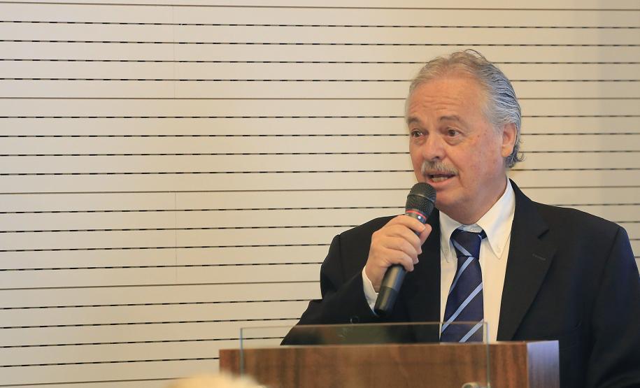 REVITALIZAÇÃO DO RIO IGUAÇU Governador Beto Richa, durante reunião nesta segunda-feira, 26 de outubro, no Palácio Iguaçu, para avaliação dos trabalhadores no Projeto de Revitalização do Rio Iguaçu