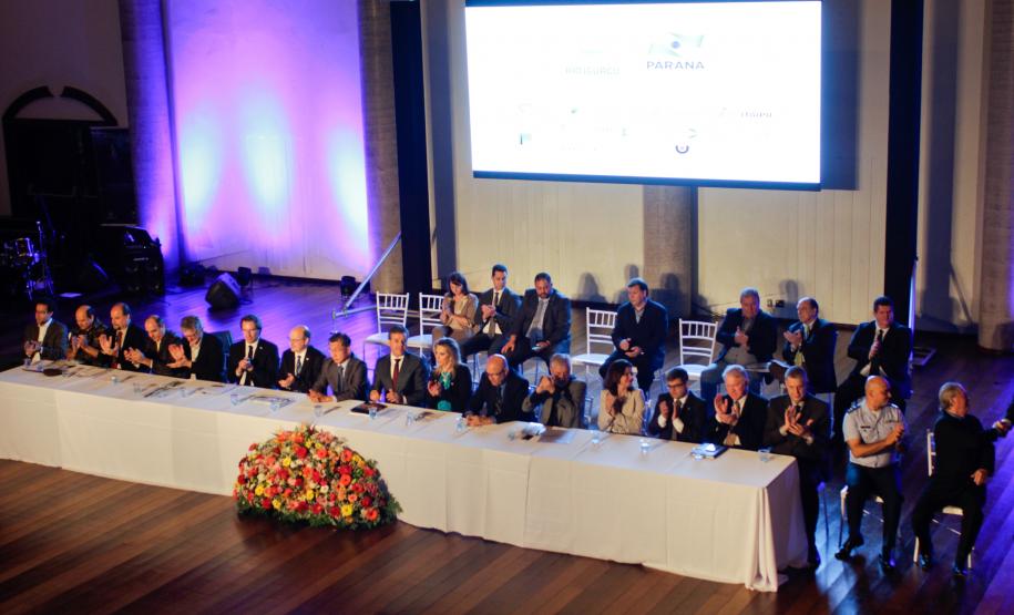 Governador Beto Richa abre o evento de comemoração ao Dia do Rio Iguaçu e assina carta de intenções para revitalização do rio