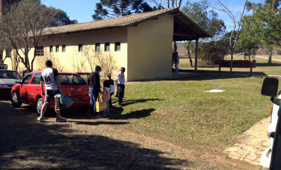 Parque Estadual de Vila Velha recebe cerca de 2 mil visitantes e muitas doações durante o fim de semana.Foto: Divulgação IAP