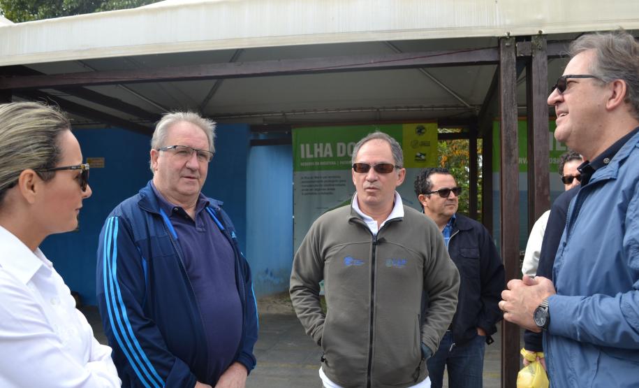 O secretário estadual do Meio Ambiente e Recursos Hídricos, Antonio Carlos Bonetti, visitou terça-feira (26) a Ilha do Mel, Litoral, para tratar de melhorias a serem feitas antes do início do verão