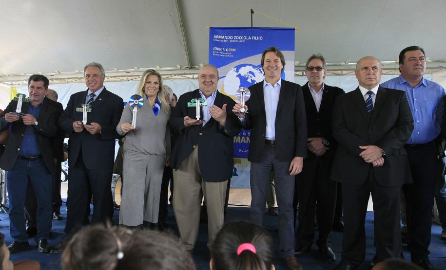 A vice-governadora Cida Borghetti durante as comemorações do dia do Rio Iguaçu, realizado nesta quinta-feira(17) no Parque Municipal de São José dos Pinhais na Avenida das Torres. - São José dos Pinhais, 17.11.2016 - Foto Jonas Oliveira