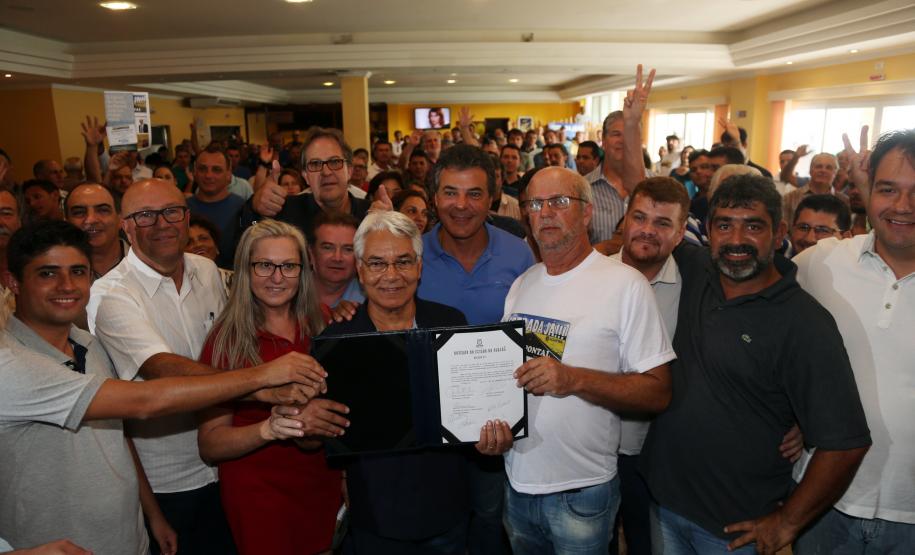 O Governador Beto Richa, durante assinatura do  decre to Plano  Diretor  em Pontal Do Parana. FOTO Orlando Kissner/ANPr-19/01/2017