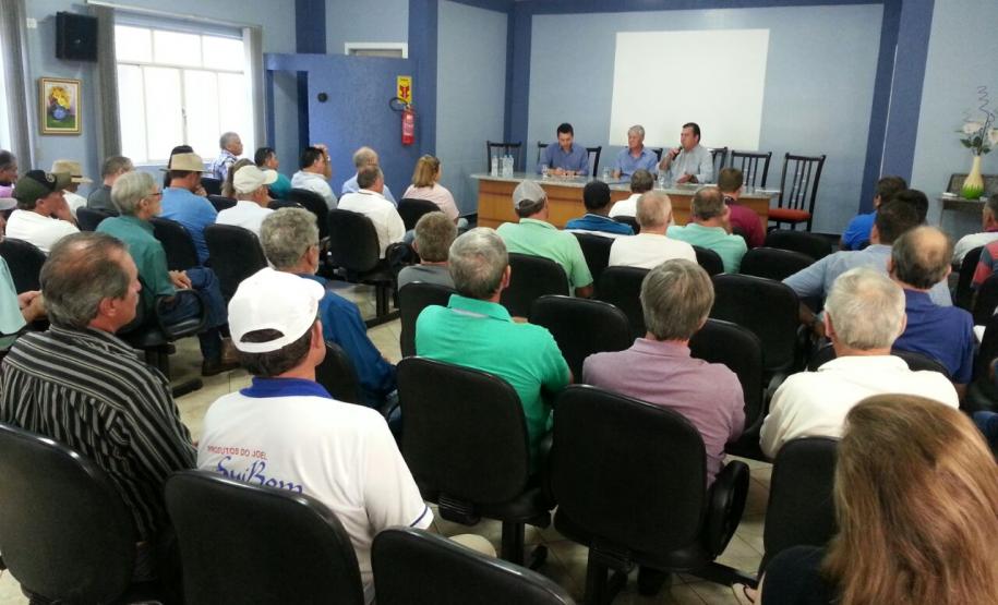 Em Pitanga, IAP esclarece dúvidas sobre o Cadastro Ambiental Rural.Pitanga, 17/02/2017.Foto:Divulgação IAP