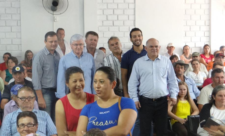 O Programa de Regularização Fundiária PróRural-Renda e Cidadania no Campo, coordenado pelo Instituto de Terras, Cartografia e Geologia do Paraná (ITCG), entregou nesta sexta-feira (10) Mapas, Memoriais Descritivos e ART (Anotação de Responsabilidade Técnica) das propriedades de 156 pequenos produtores do municipio de Cruz Machado, na região sudeste do Paraná. Foto: ITCG