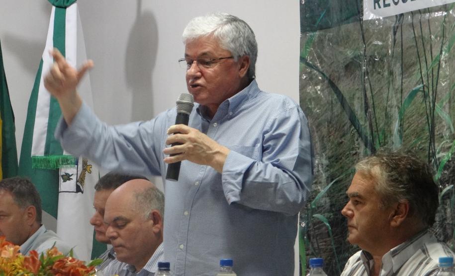 O Programa de Regularização Fundiária PróRural-Renda e Cidadania no Campo, coordenado pelo Instituto de Terras, Cartografia e Geologia do Paraná (ITCG), entregou nesta sexta-feira (10) Mapas, Memoriais Descritivos e ART (Anotação de Responsabilidade Técnica) das propriedades de 156 pequenos produtores do municipio de Cruz Machado, na região sudeste do Paraná. Foto: ITCG