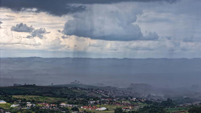 Chuva volumosa faz 16 cidades paranaenses atingirem a média do mês em 12 dias